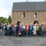 Gruppenfoto am Schloss Tüschenbroich - OCRE Herbstausfahrt 2017