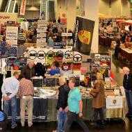 Ersatzteile, Werkzeuge, Bücher und Modellautos werden ebenso angeboten - Besuch der RETRO CLASSICS Cologne 2017