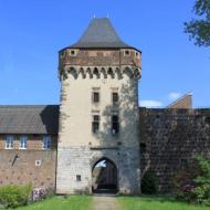 Westseite der Burg Friedestrom in Zons (10.05.2015)