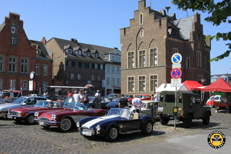 Blick auf den Marktplatz - OCRE Oldtimertreffen 2019