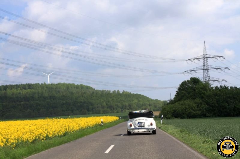 Oldtimerausfahrt von Burg Konradsheim nach Zons (10.05.2015)