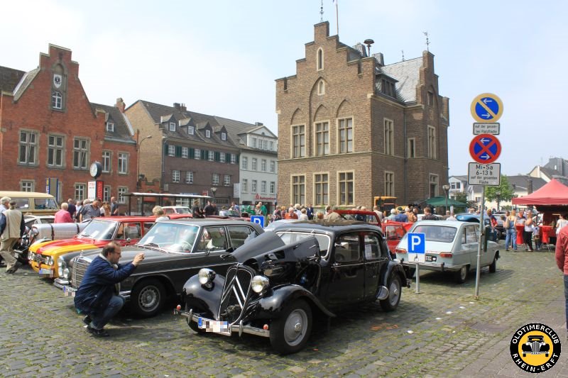 OCRE : 4. Oldtimertreffen auf dem Lechenicher Marktplatz (05.06.2016)